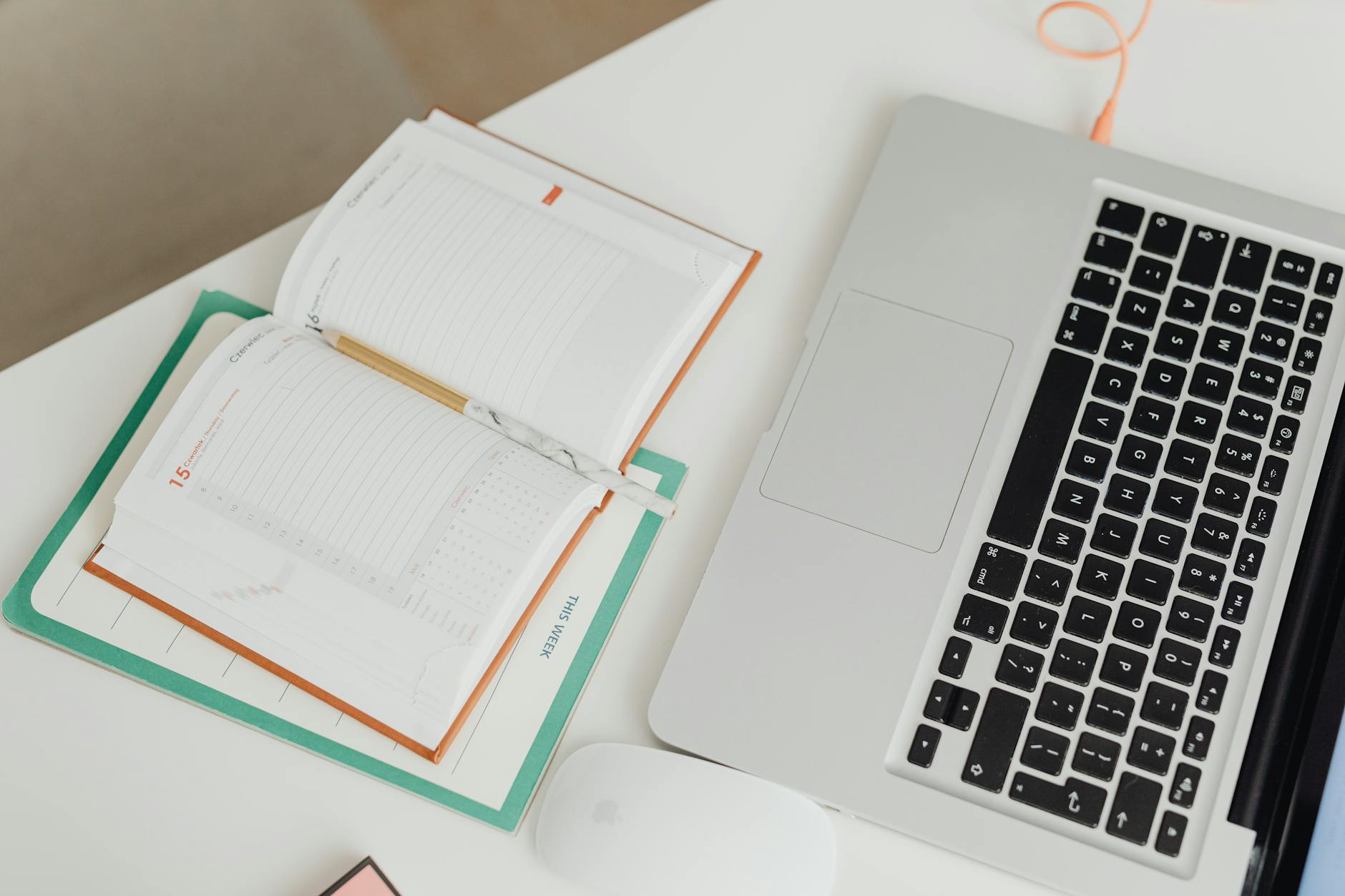 Using Copilot in the Outlook calendar to find a meeting time and draft an invite