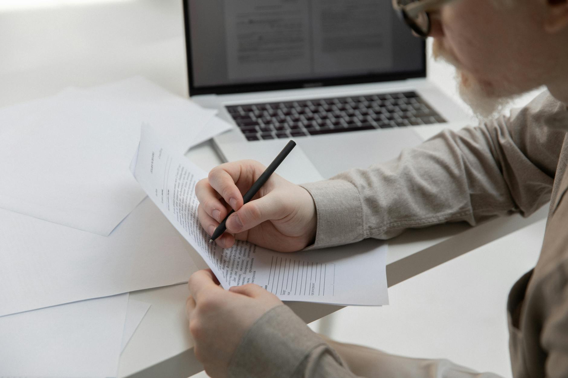 Comparing two Word documents side by side using Copilot in Microsoft 365
